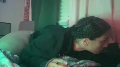 Snapshot of throatyygoat chatting on October 21, 6:03 am throatyygoat online show from October 21, 6:03 am