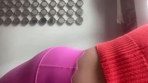 Snapshot of throatyygoat chatting on October 25, 8:03 pm throatyygoat online show from October 25, 8:03 pm