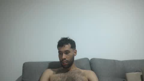 Snapshot of throwawayyourgun chatting on March 1, 8:42 pm Luka online show from March 1, 8:42 pm