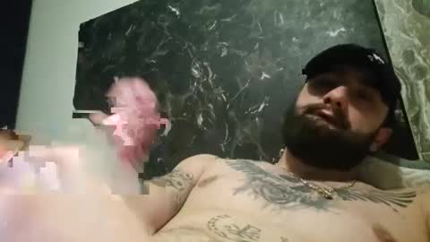 Snapshot of thug__ chatting on December 20, 1:58 am HugeJuicy online show from December 20, 1:58 am