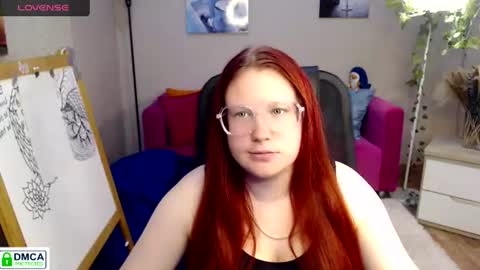 Snapshot of ti_ji chatting on June 11, 10:24 am Helen online show from June 11, 10:24 am
