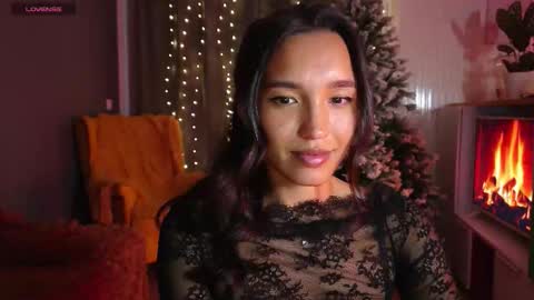 Snapshot of tia_j chatting on December 5, 6:37 pm tia_j online show from December 5, 6:37 pm
