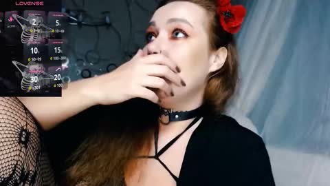 tiameow online show from October 30, 8:09 pm