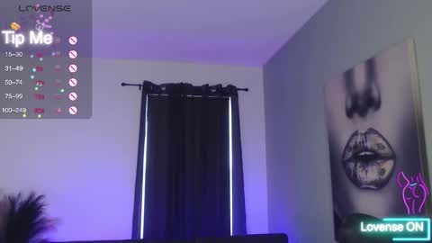 Tia Bella online show from October 12, 10:20 pm