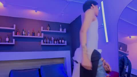 Snapshot of tian_sex chatting on May 27, 3:47 am online show from May 27, 3:47 am