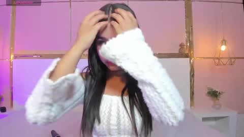 tianaglow4 online show from December 15, 11:58 am