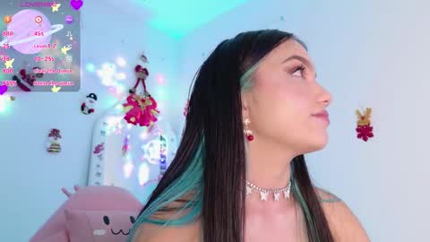 Tiana Le online show from November 20, 12:33 am