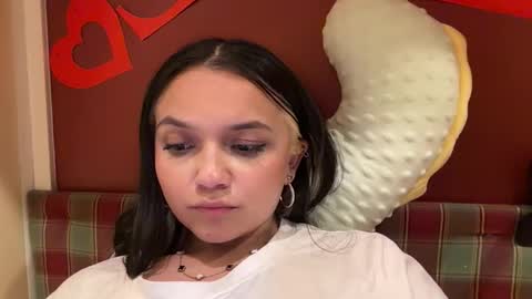 Tiana Le online show from May 26, 10:17 pm