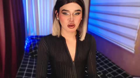 Sam online show from November 10, 7:24 pm