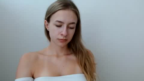 Tiara online show from July 21, 11:56 am