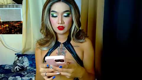 Snapshot of tiarrafoxs chatting on January 5, 7:39 pm tiarrafoxs online show from January 5, 7:39 pm