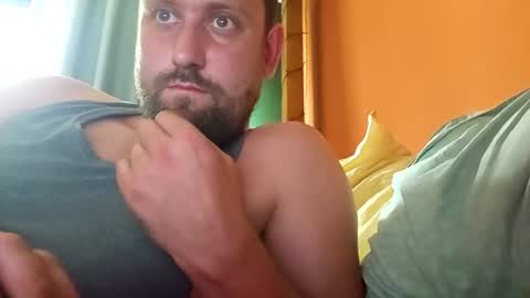 Snapshot of tieduphero chatting on July 17, 1:29 pm tieduphero online show from July 17, 1:29 pm
