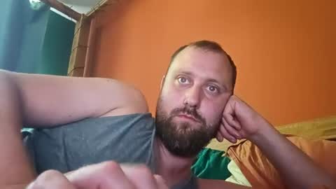 Snapshot of tieduphero chatting on July 20, 1:35 pm tieduphero online show from July 20, 1:35 pm