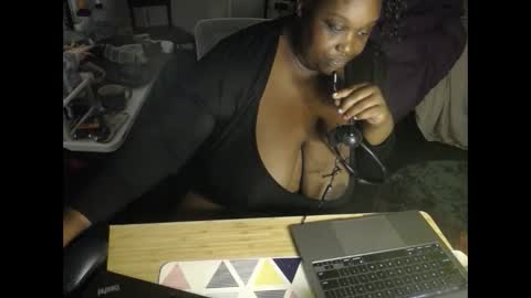 Tierra Henri online show from October 25, 5:48 am