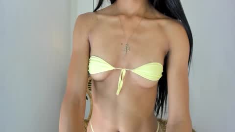 Snapshot of tifanny_eve chatting on February 1, 12:26 pm Dani online show from February 1, 12:26 pm