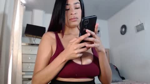 Snapshot of tifannyss chatting on June 19, 3:27 pm tifannyss online show from June 19, 3:27 pm