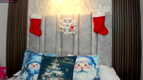 Tiff3 online show from December 1, 8:25 pm