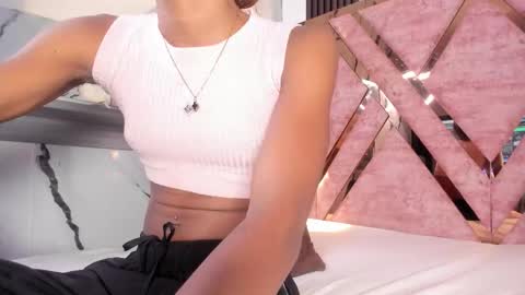 Tifanny online show from February 21, 6:53 pm