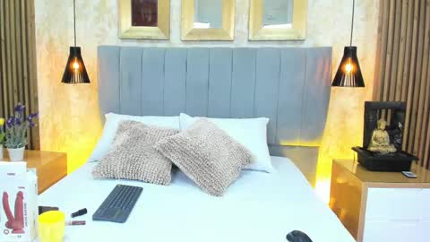 Dana Montoya online show from September 15, 8:09 pm