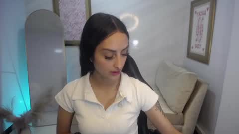 Snapshot of tifany_v chatting on September 10, 9:04 pm Hi Stream 800 to 1400 online show from September 10, 9:04 pm