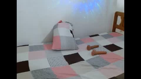 Snapshot of tifanyxesi chatting on January 12, 3:03 pm tifanyxesi online show from January 12, 3:03 pm