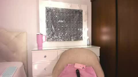 Tiff online show from April 25, 3:53 am