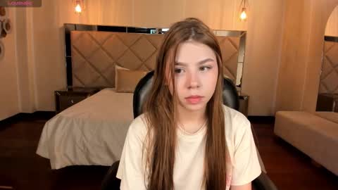 Tiffanny Sins online show from December 21, 3:02 am