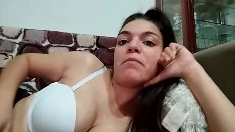 Snapshot of tiffany_chloe chatting on December 17, 9:27 pm Tiffany online show from December 17, 9:27 pm