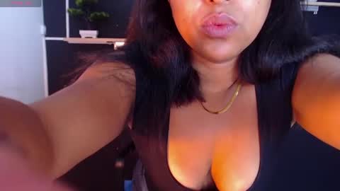 Snapshot of tiffany_cokie chatting on June 22, 1:52 pm tiffany_cokie online show from June 22, 1:52 pm