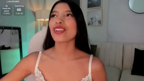 Snapshot of tiffany_low chatting on January 16, 1:04 pm tiffany_low online show from January 16, 1:04 pm