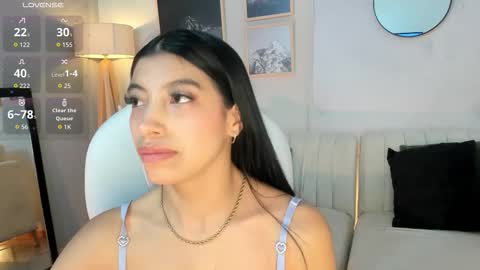 Snapshot of tiffany_low chatting on February 26, 3:55 pm tiffany_low online show from February 26, 3:55 pm