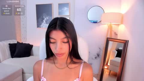 tiffany_low online show from March 23, 3:38 pm