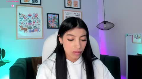 Snapshot of tiffany_low chatting on June 22, 3:09 pm tiffany_low online show from June 22, 3:09 pm