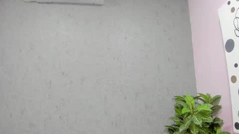 tiffany_mendez online show from November 22, 12:04 pm