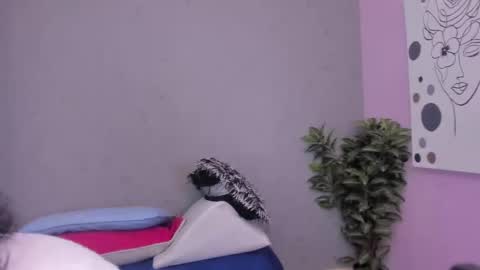 tiffany_mendez online show from March 20, 12:10 pm