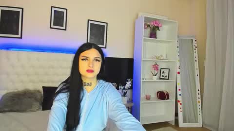 Snapshot of tiffanyhhotx chatting on March 25, 1:50 pm Tiffani online show from March 25, 1:50 pm