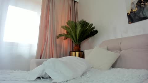 Tiffany Houston online show from January 11, 10:51 am