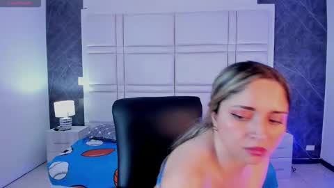 tiffanyhoustton online show from March 12, 12:11 pm