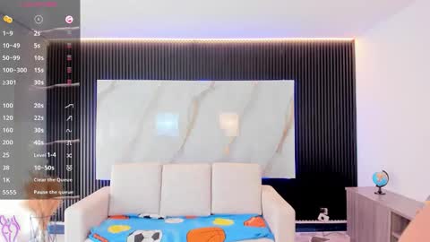 tiffanyhoustton online show from March 13, 1:18 pm