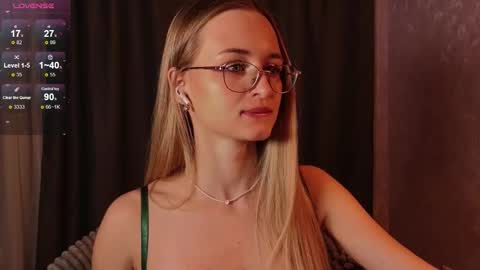 Snapshot of tiffanyhunt chatting on February 5, 3:05 pm Tiffany online show from February 5, 3:05 pm