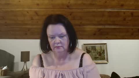 TiffanyMature online show from October 18, 10:43 pm