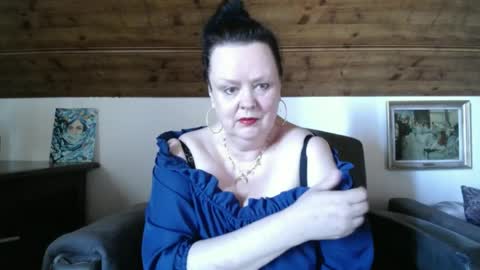 Snapshot of tiffanymature chatting on May 2, 2:55 pm TiffanyMature online show from May 2, 2:55 pm