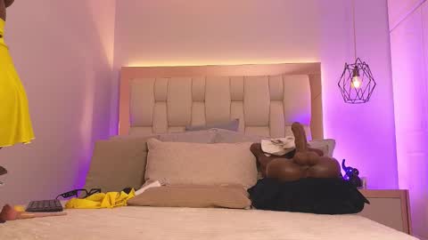 Snapshot of tiffanymena1 chatting on February 14, 9:28 am tifanny online show from February 14, 9:28 am