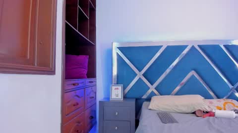 Tiffany Miller online show from November 21, 2:16 pm