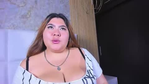 TiffanyMonrow online show from April 8, 1:00 pm