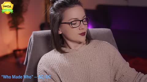 tiffanyriox online show from January 9, 2:43 am