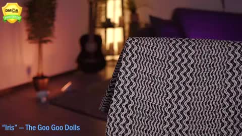 tiffanyriox online show from February 4, 5:53 am