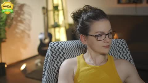 tiffanyriox online show from May 27, 11:46 pm
