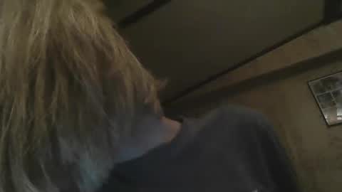 Snapshot of tiffshort911 chatting on October 23, 1:16 am tiffshort911 online show from October 23, 1:16 am