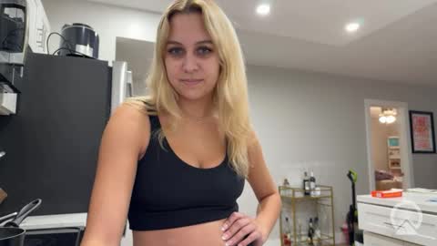 Tiffstreatsxoxo online show from October 11, 5:33 pm